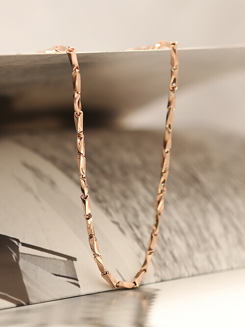 14K 18K 킨크 꼬임 사각 체인 목걸이