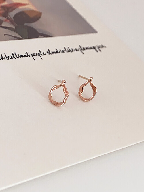 14K 타로 엔틱 꼬임 핀귀걸이