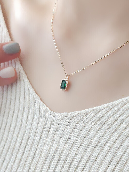 14K 미니 스퀘어 엠보 그린 에메랄드 펜던트 (체인별도상품)