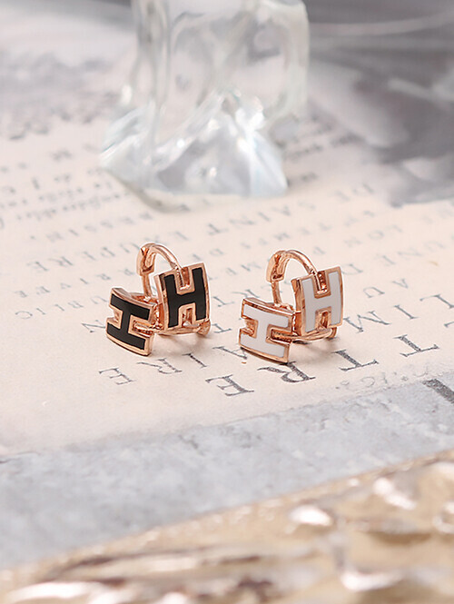 14K 18K 미니 이니셜H 에폭시 귀걸이