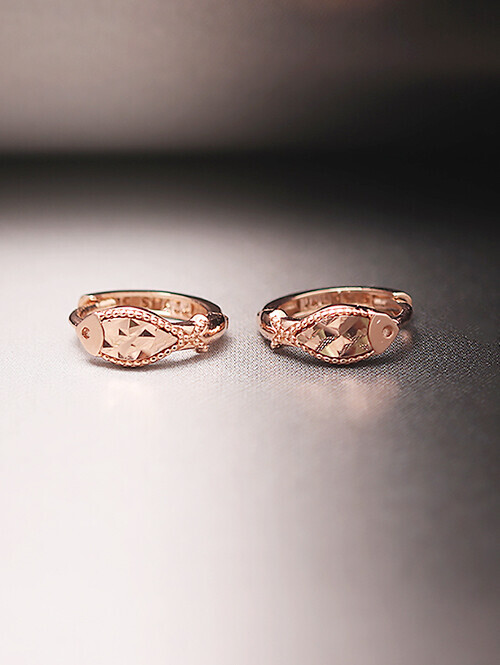 14K 18K 디크 컷팅 피쉬 귀걸이