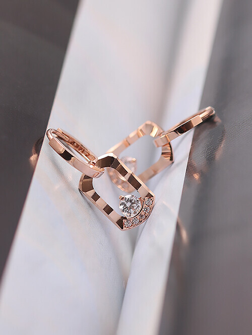 14K 18K 레느디 라운드 큐빅컷팅 귀걸이