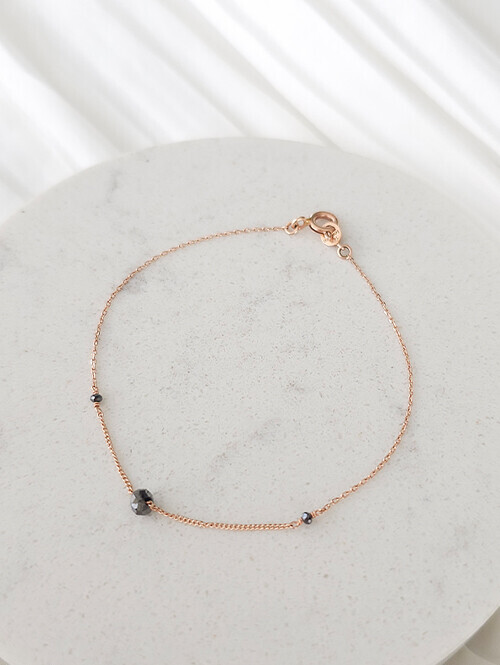 14K 18K 미니멀 쓰리 블랙다이아 천연원석 레이어드 팔찌