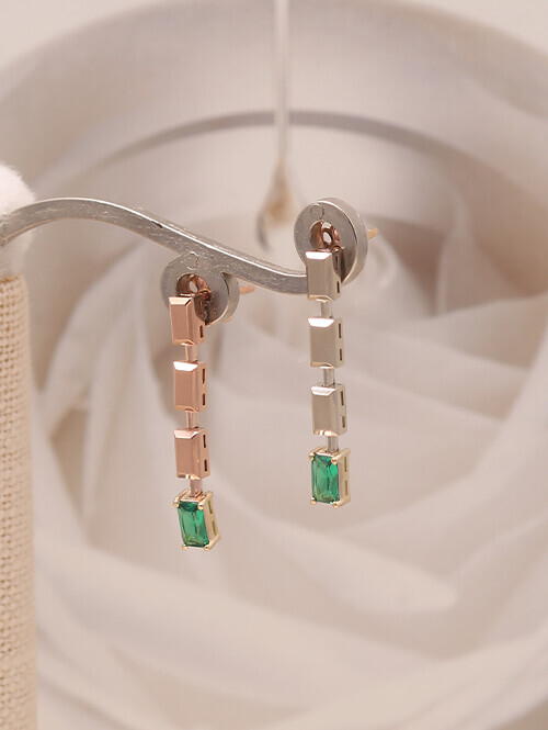 14K 18K 브릭레일 삼색 언발 드롭 귀걸이 (야그 에메랄드/화이트큐빅)