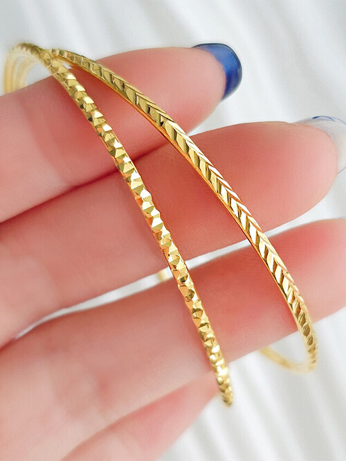 24K 순금 5.625g 슬림뱅글 입체컷팅 텐션팔찌(+18K붕어장식)